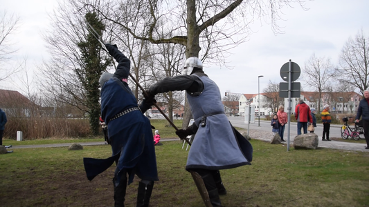 Heike vs Francesco mit Speer