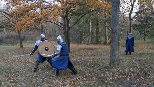 Volker mit Schwert und Dolch vs Maurice