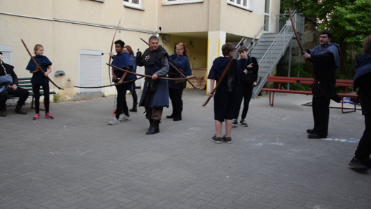 Schildwall Welle mit koordinierter Rückzug